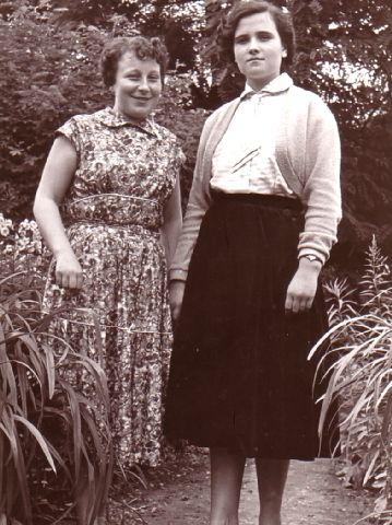 H u. M. 1954.jpg